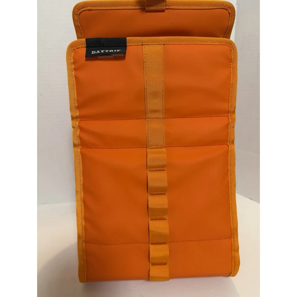 YETI DayTrip Lunch Bag King Crab Orange out of production & RARE